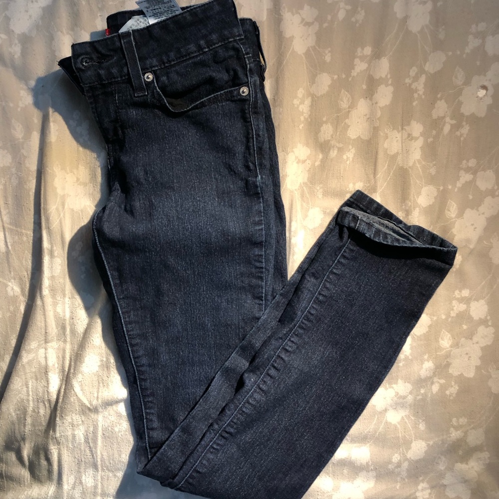 ❌donating tomorrow❌ Guess jeans skinny